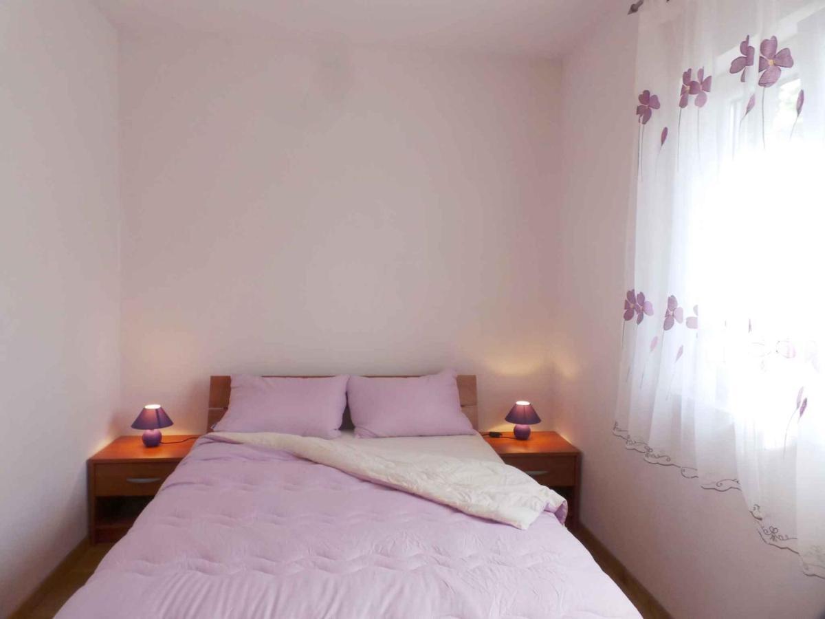Holiday Home In Malinska/Insel Krk 13031 المظهر الخارجي الصورة