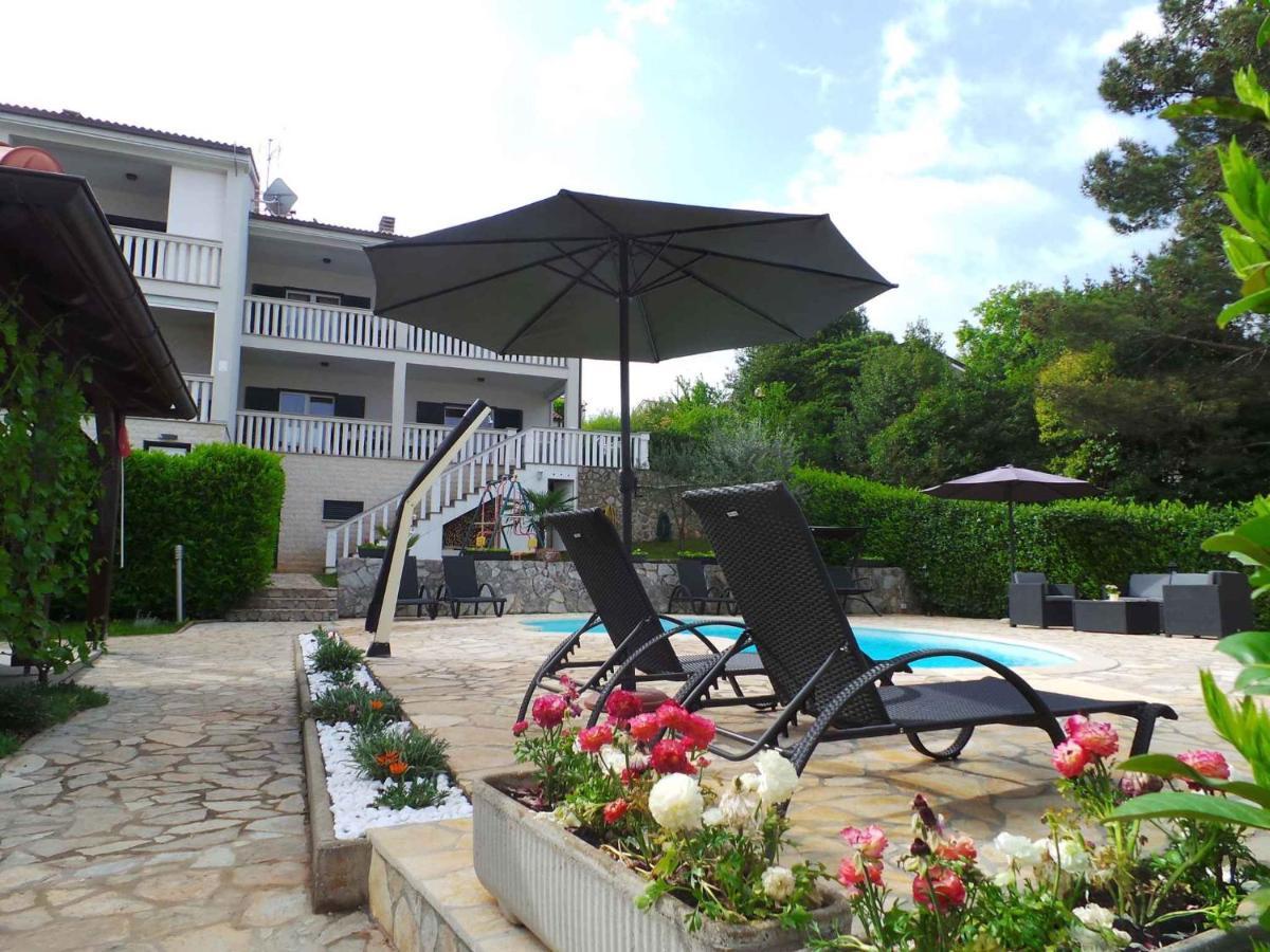 Holiday Home In Malinska/Insel Krk 13031 المظهر الخارجي الصورة