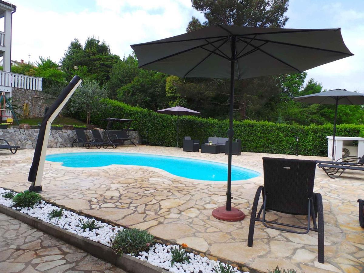 Holiday Home In Malinska/Insel Krk 13031 المظهر الخارجي الصورة
